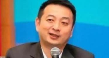 为了鼓励大家多生娃，人口专家梁建章曾提出了一个大胆的方案，一孩家庭每个月补贴10