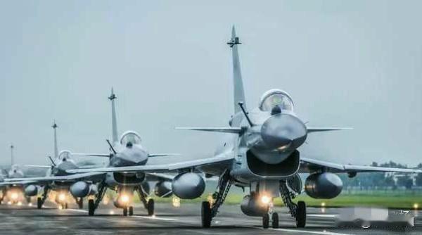 中国空军进入现代的两个节点，一个是歼10，一个是涡扇10。这两个10是中国空军的