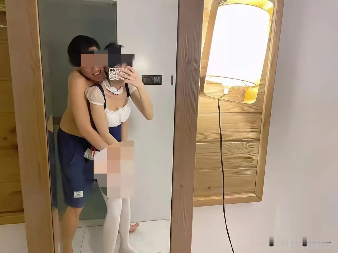 青岛某985大学一对情侣分手后，男生把两人亲密照片发到网上，还冒充女生名义写文案