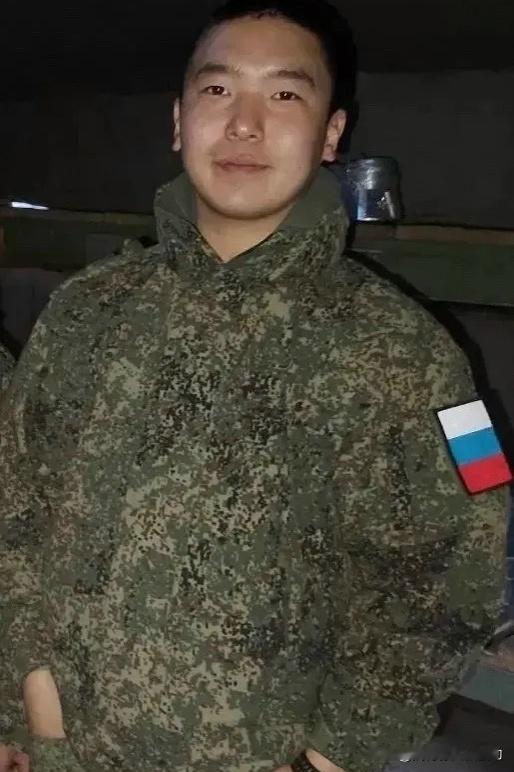 来自布里亚特的俄军士兵亚历山大.巴扎罗夫，2025年10月签合同，2个月后被“去