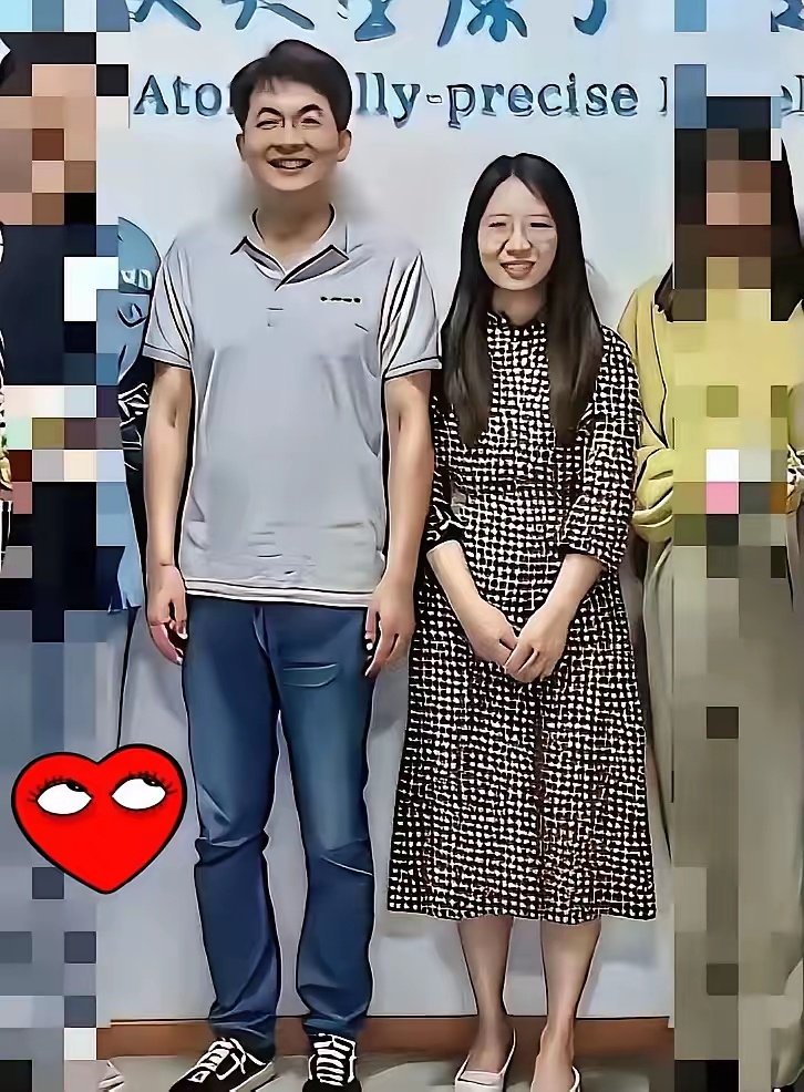 这事儿真给我看恶心了。导师睡学生，睡完给她塞论文、塞职称、塞人才帽子。十年，从25岁到35岁，从博士