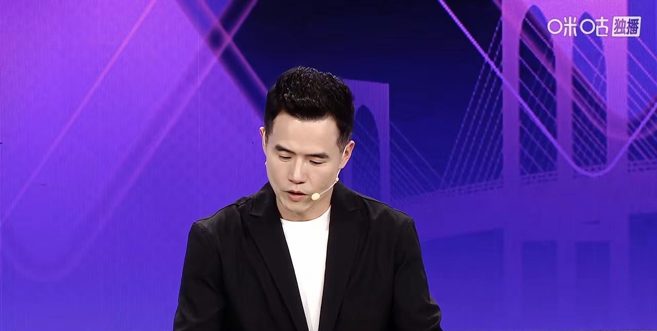 王楚钦赛后那番话一出口，连恩师刘国正都忍不住红了眼，话里话外全是欣慰！刘国正明