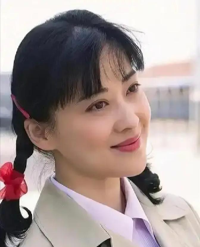 《父母爱情》在一套首播后，收视一路飙到全国第一，豆瓣评分5，十年过去还在轮播