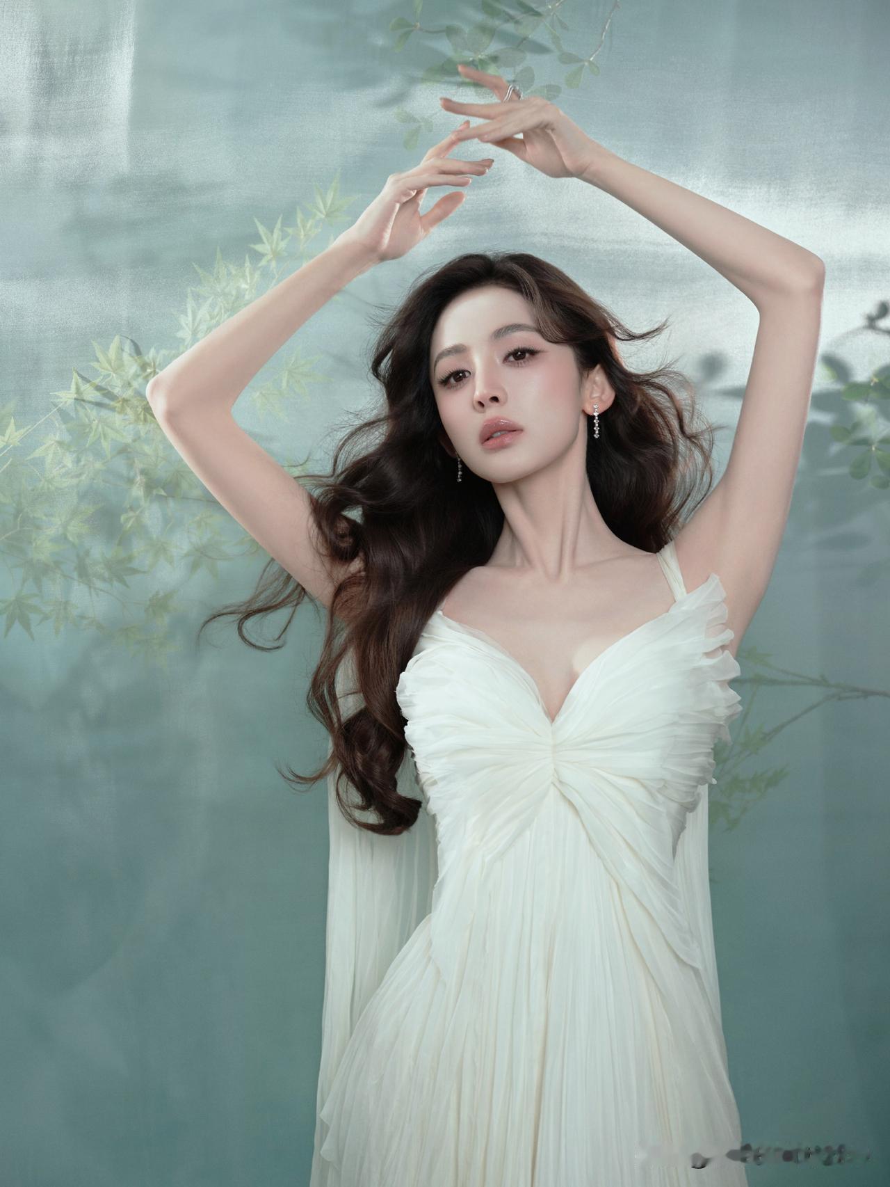 古力娜扎美丽动人