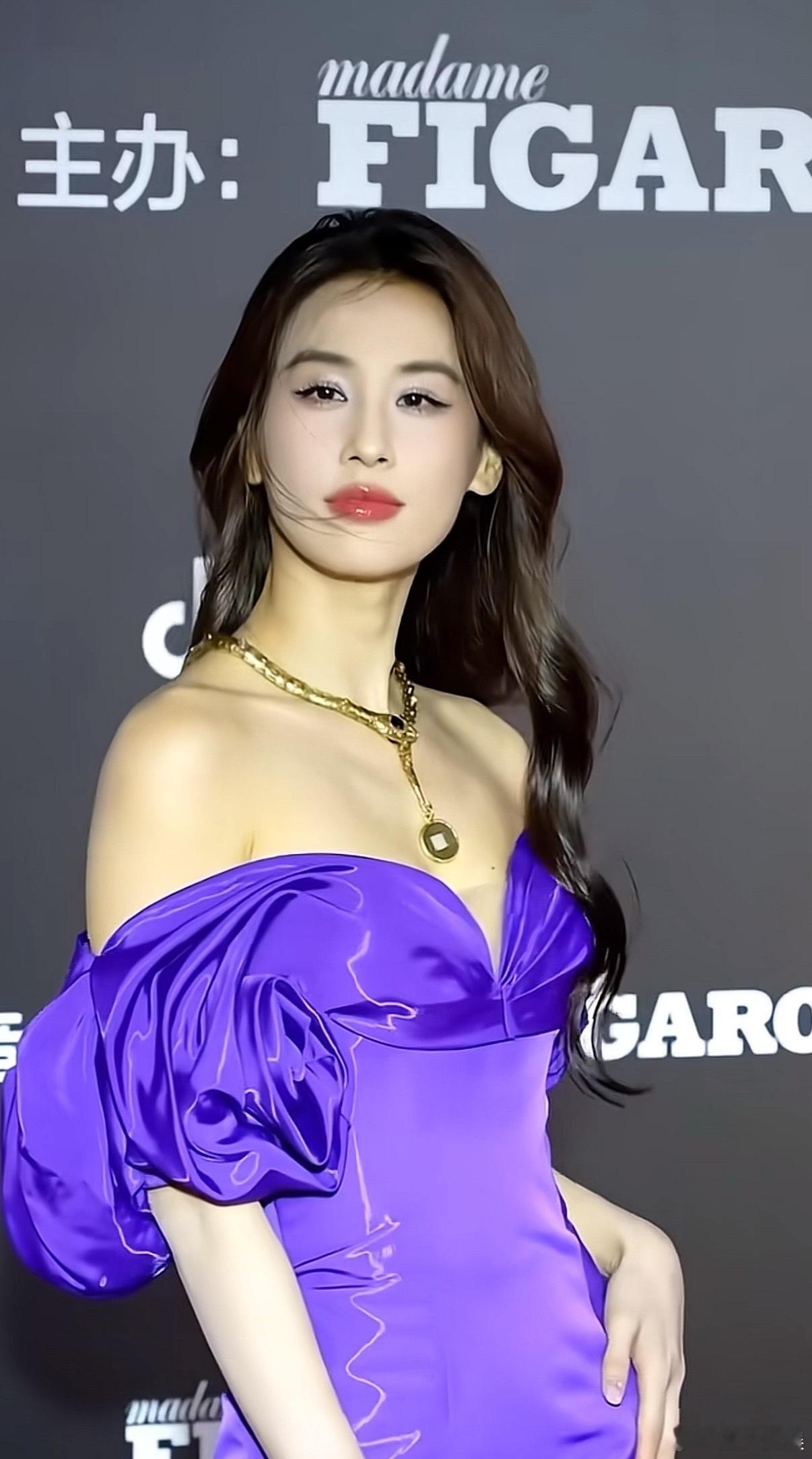 黄圣依真的很有气质，归来还是大明星