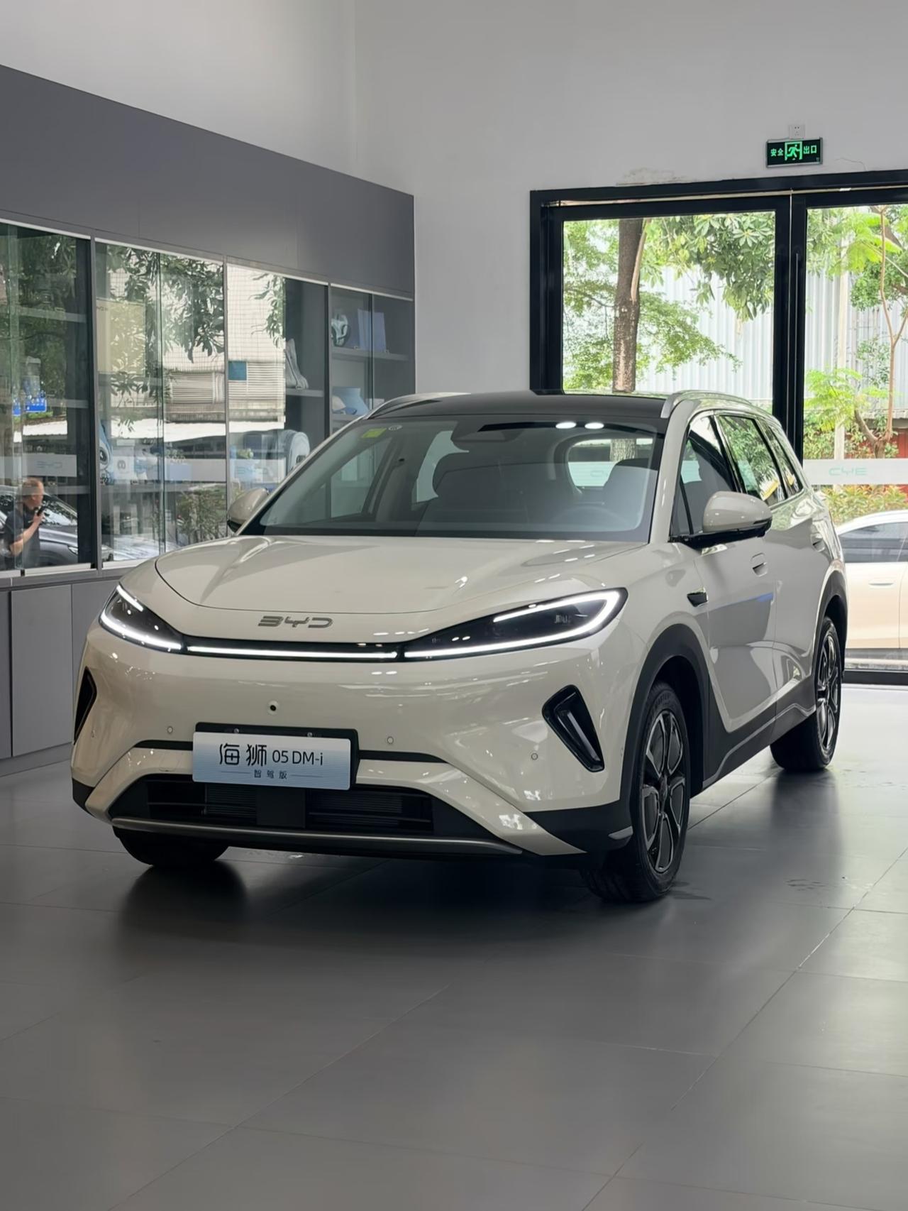 海狮05混动价格一出来都说香，但你不能总看增配的地方不看减配的地方吧！这次的换代