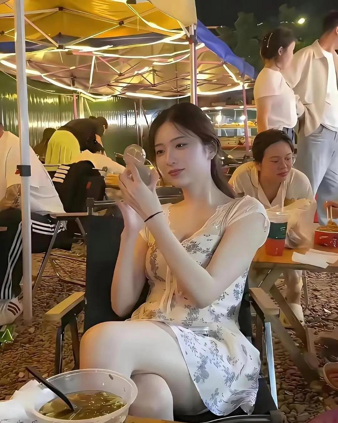 美女的颜值，人品，哪个更重要？