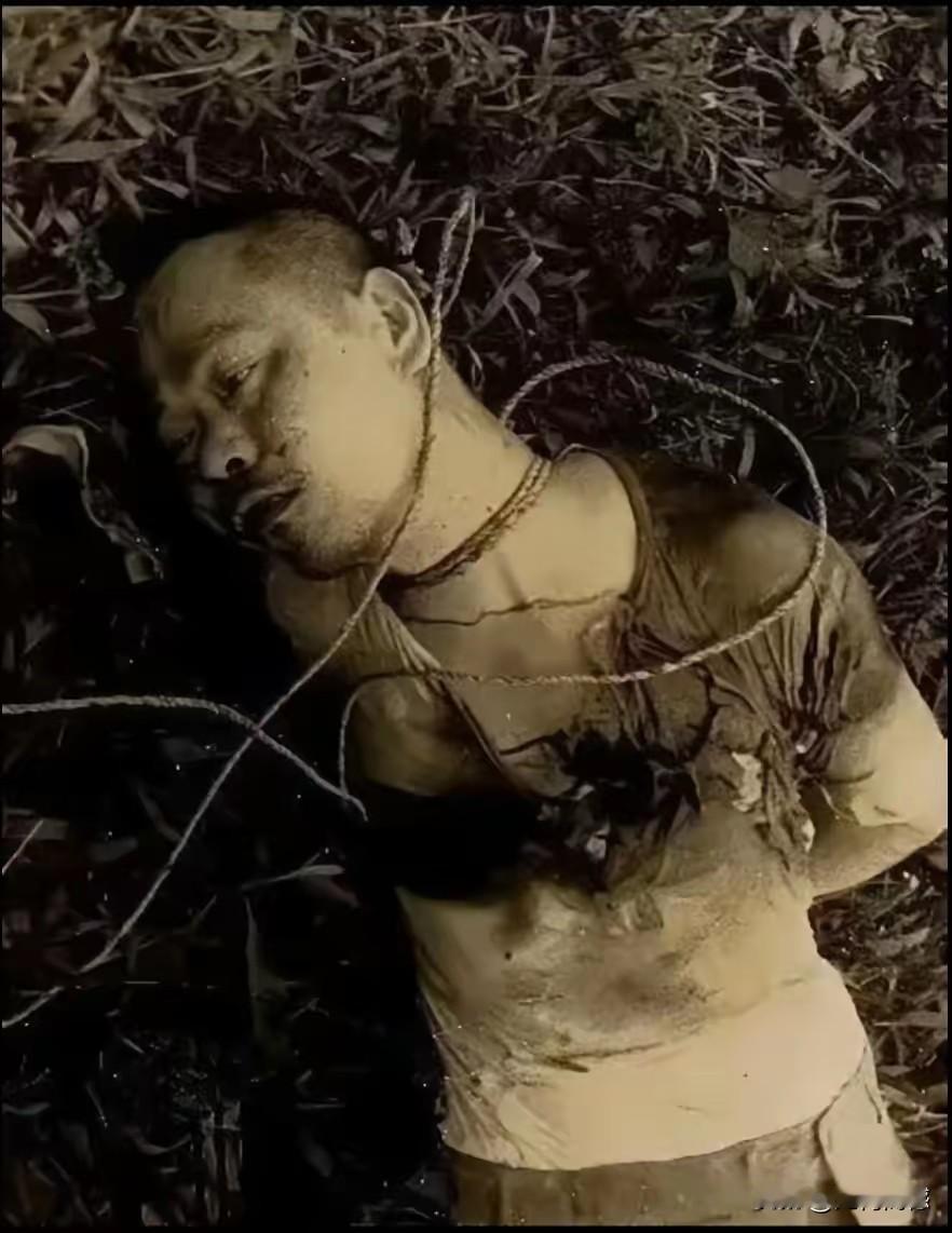 吴石等四名烈士行刑后的画面和行刑前的画面,现在都有照片能够看到了,四个人慷慨赴死