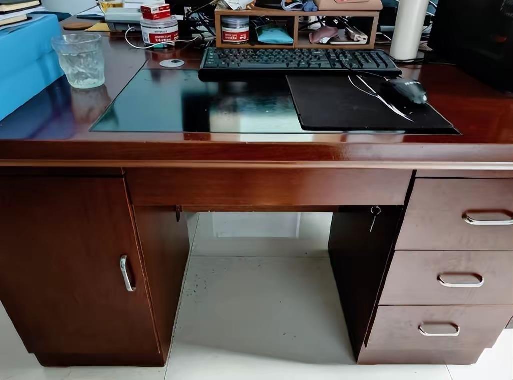 厅级父亲酒后告诉儿子的处世心计1. 每两周剪一次头发，保持清爽利落的形象，