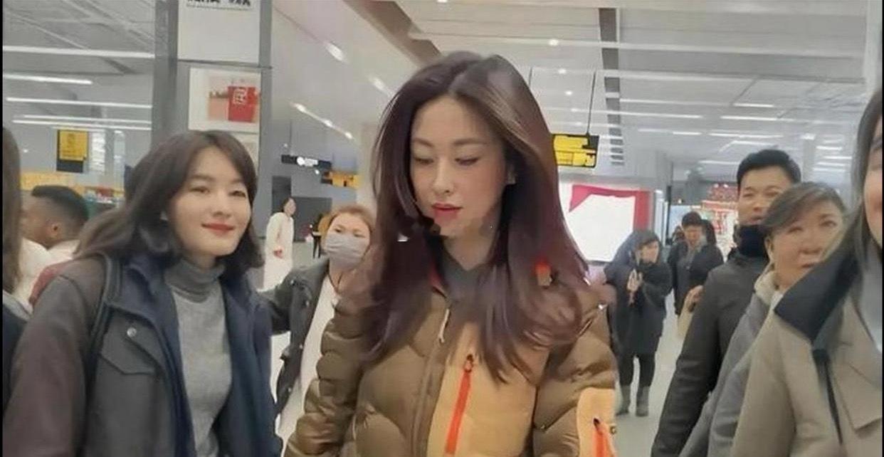 不觉得好看其实衣服丑谁穿都一样