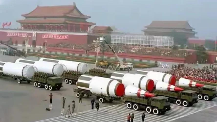 美日印菲等国近期小动作不断，实则是被中国军力的迅猛发展所震撼。中国军力，远非一架