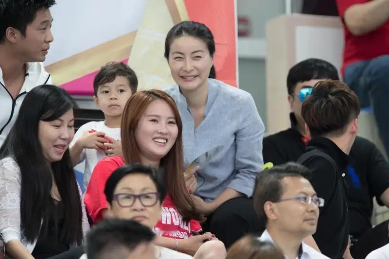 要说中国女子跳水王者，这几位都堪称传奇。高敏是中国跳水首位奥运金牌得主，198