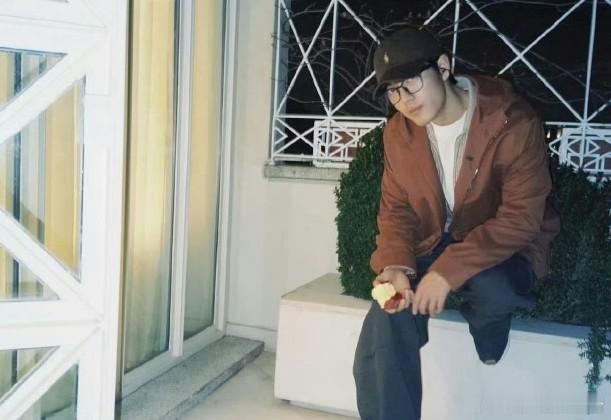 肖战米兰酒店一晚2万欧元Prada2026秋冬女装秀将于2月26日北京时间21点