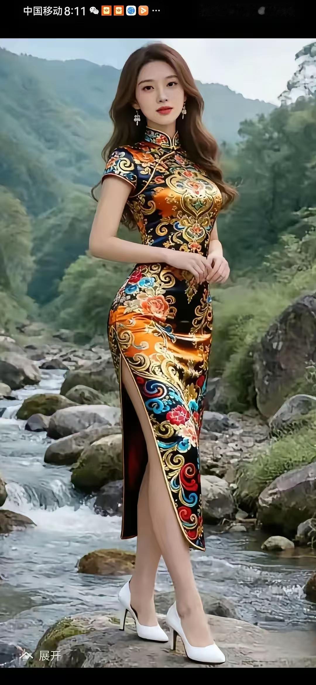 忆秦娥·溪畔旗袍晴溪曲。层山叠翠凝轻雾。凝轻雾，琤瑽流响，苔痕幽古。