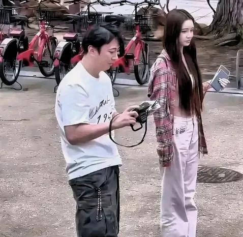 如果王思聪是个普通人\n他女朋友还那么漂亮了吗这问题戳中不少人心里的“酸点