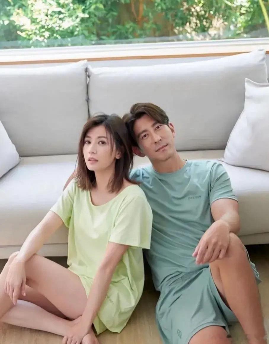 修杰楷翻车早有预兆？贾静雯人间清醒语录曝光，早看穿完美人设