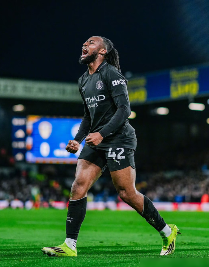 差2分！曼城把英超冠军悬念，直接拖进了地狱模式！28轮战罢，阿森纳61分领跑