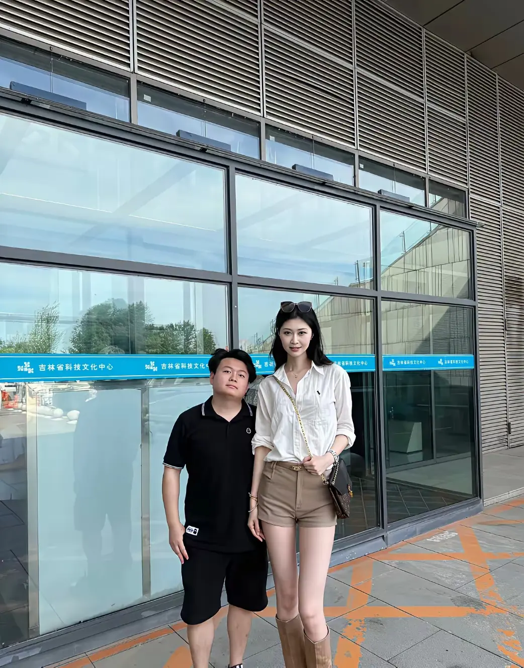 你要是这个女的家长，你愿意吗？