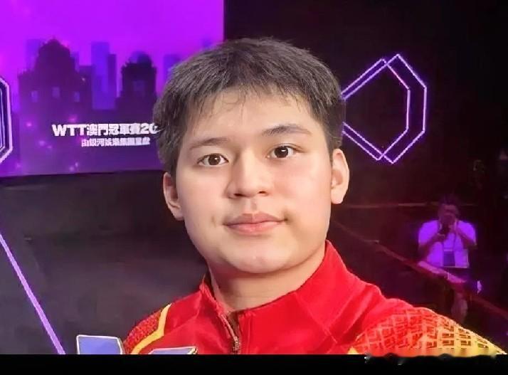 乒乓球WTT香港总决赛半决赛，林诗栋3：4输给了张本智和，感触颇深，印象深刻，最