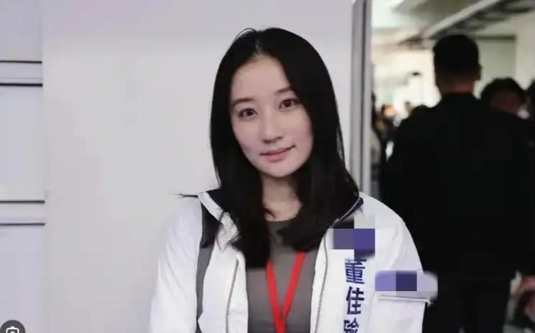 郑丽文率国民党14人代表团访陆，团队里最受关注的莫过于30岁的国际事务部