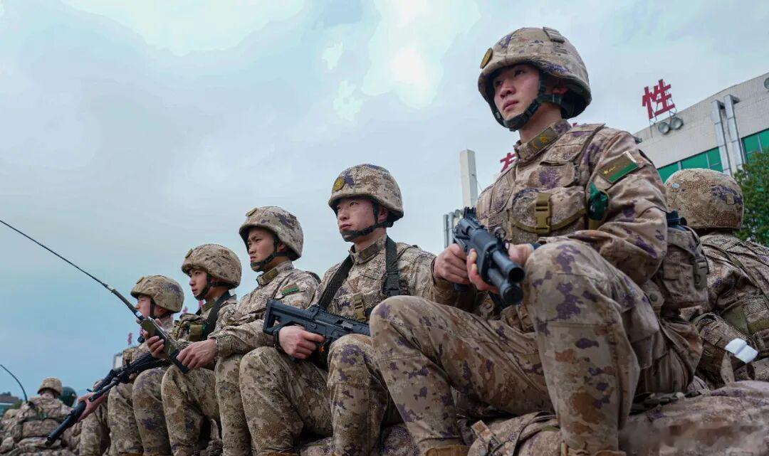 喷子是必备的图4但最好别占机、步枪的编制。陆军老大哥烽火问鼎计划中美军事力量