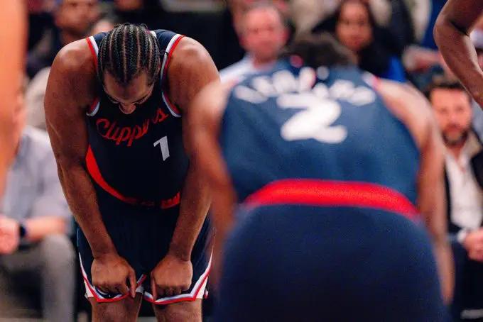 这快船最大问题还是依赖哈登。哈登下场快船和无头苍蝇一样，几分钟就崩。