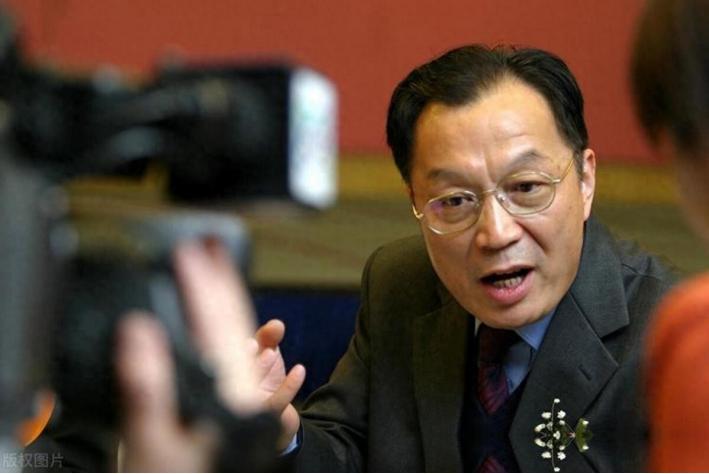 他创立的大疆公司是美国最痛恨的中国公司，被老美罚19亿，但他却一分都不给，面对老