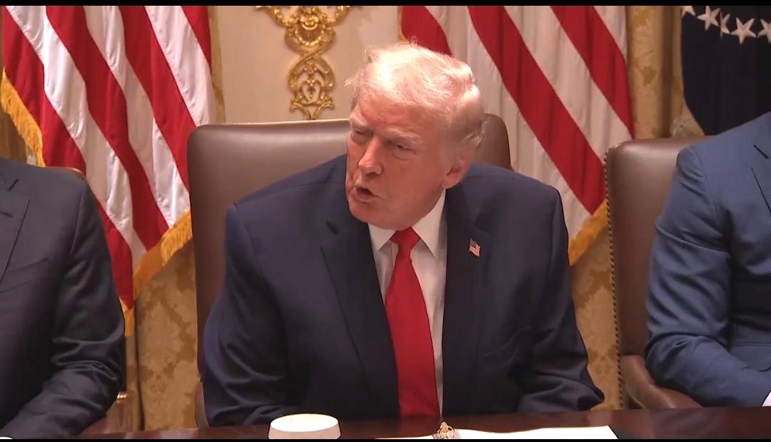 不愧是“懂王”，特朗普再一次刷新了全世界对“睁眼说瞎话”的认知上限，连美国媒体都