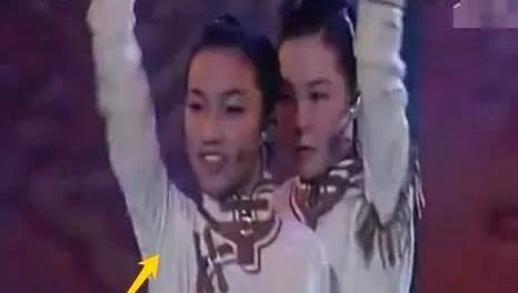 她自己没说谎！历史是不会骗人的！这是15岁的那尔那茜2005年在内蒙古春