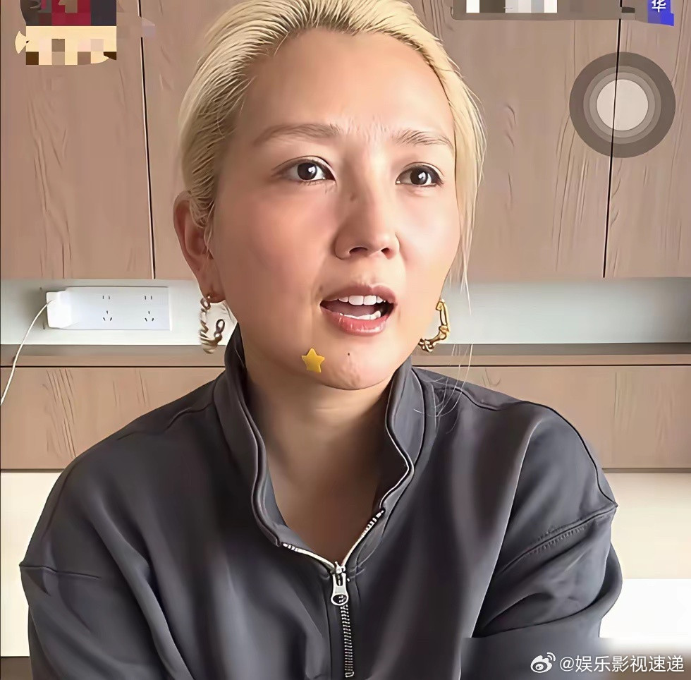 每月开销六位数，直播67场不敢停。何洁说，前夫一分抚养费没给过。她现在是家里