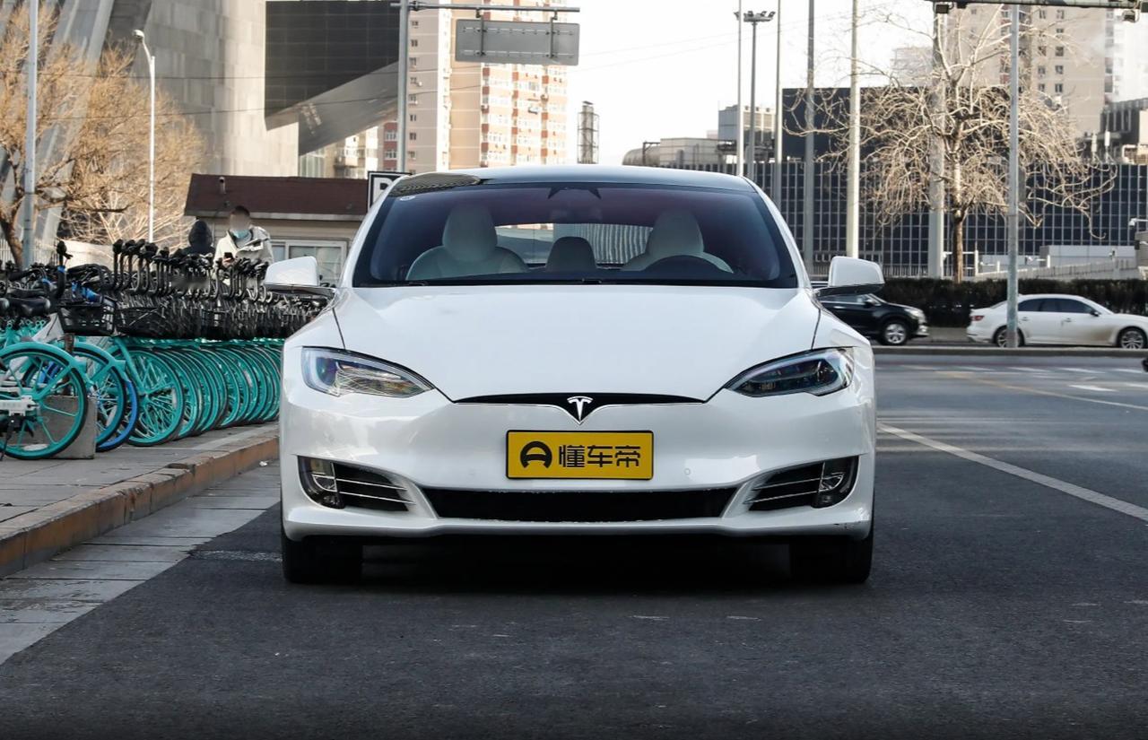 如果你刷到一辆15万左右的二手特斯拉ModelS，是不是心里“咯噔”一下——曾