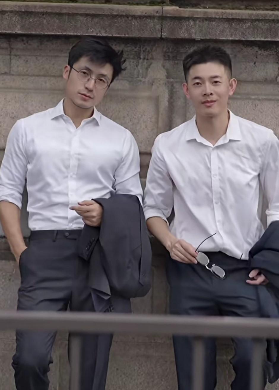 哪个是你的菜？问了九九八十一个人，这两位帅哥你会选哪一位做老公，百分之八十的人会