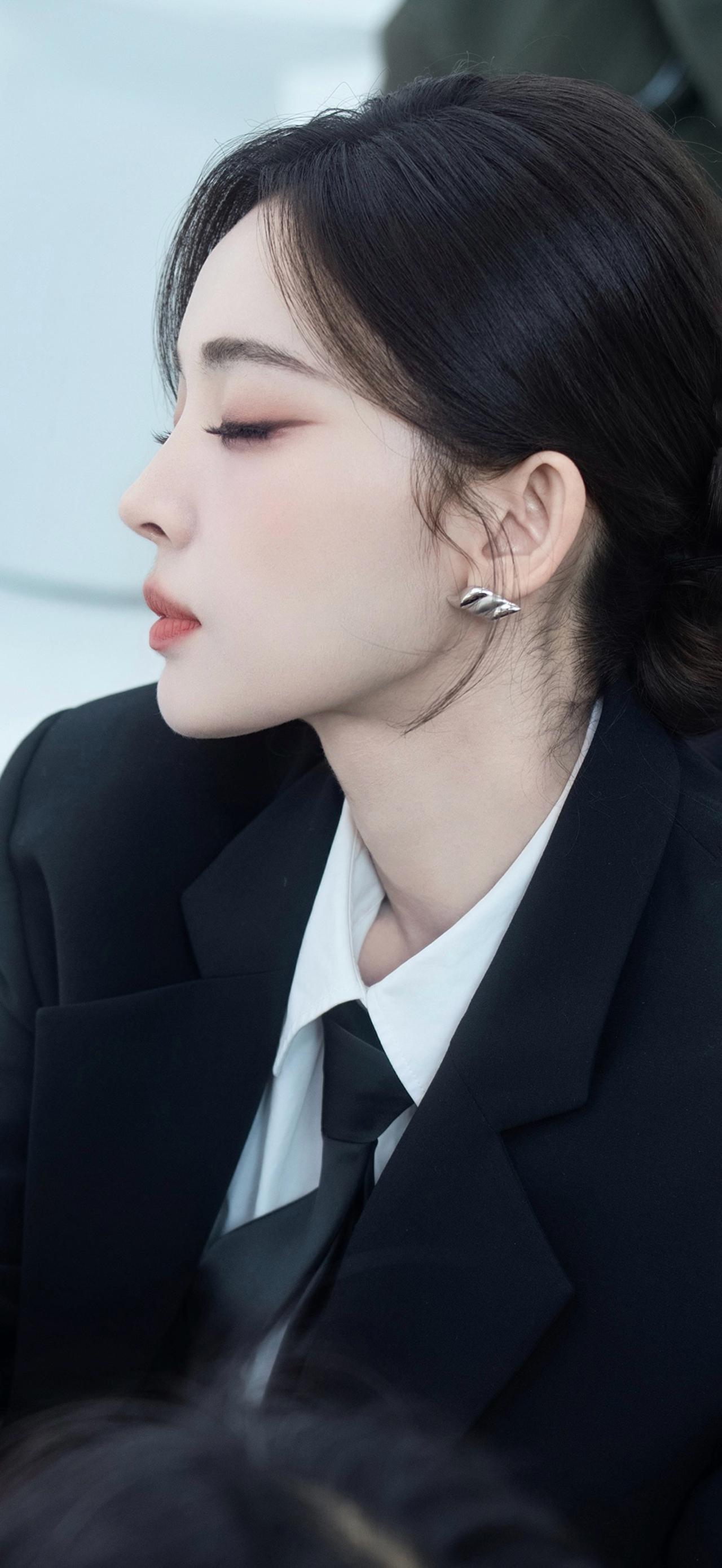 美女壁纸-第6321期-古力娜扎