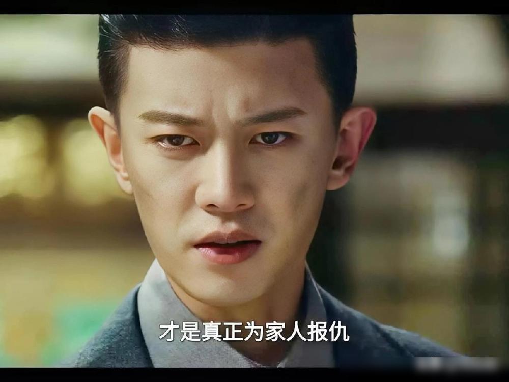 《风与潮》何贤父亲遇险，他还是不顾安危参加竞选。看到这儿真的气得手抖。泽荣左