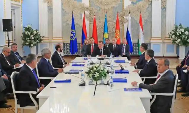 任何一个与日本交往的国家，都值得我们高度警惕！这一次，咱们重点看哈萨克斯坦。刚落