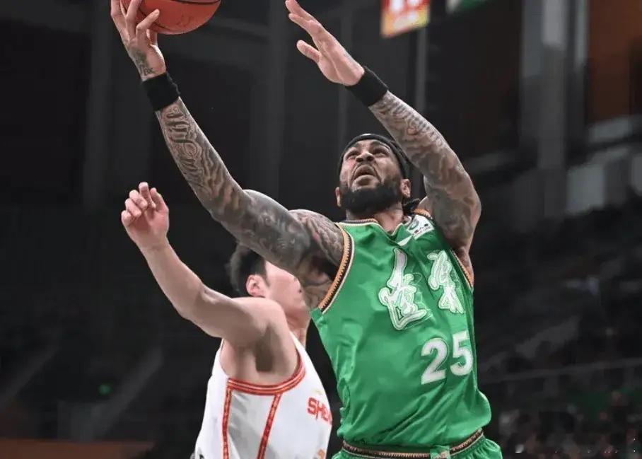 媒体人一句话道出辽宁输球最大问题！原以为赵继伟复出，辽宁就能迎来一波连胜！但看来