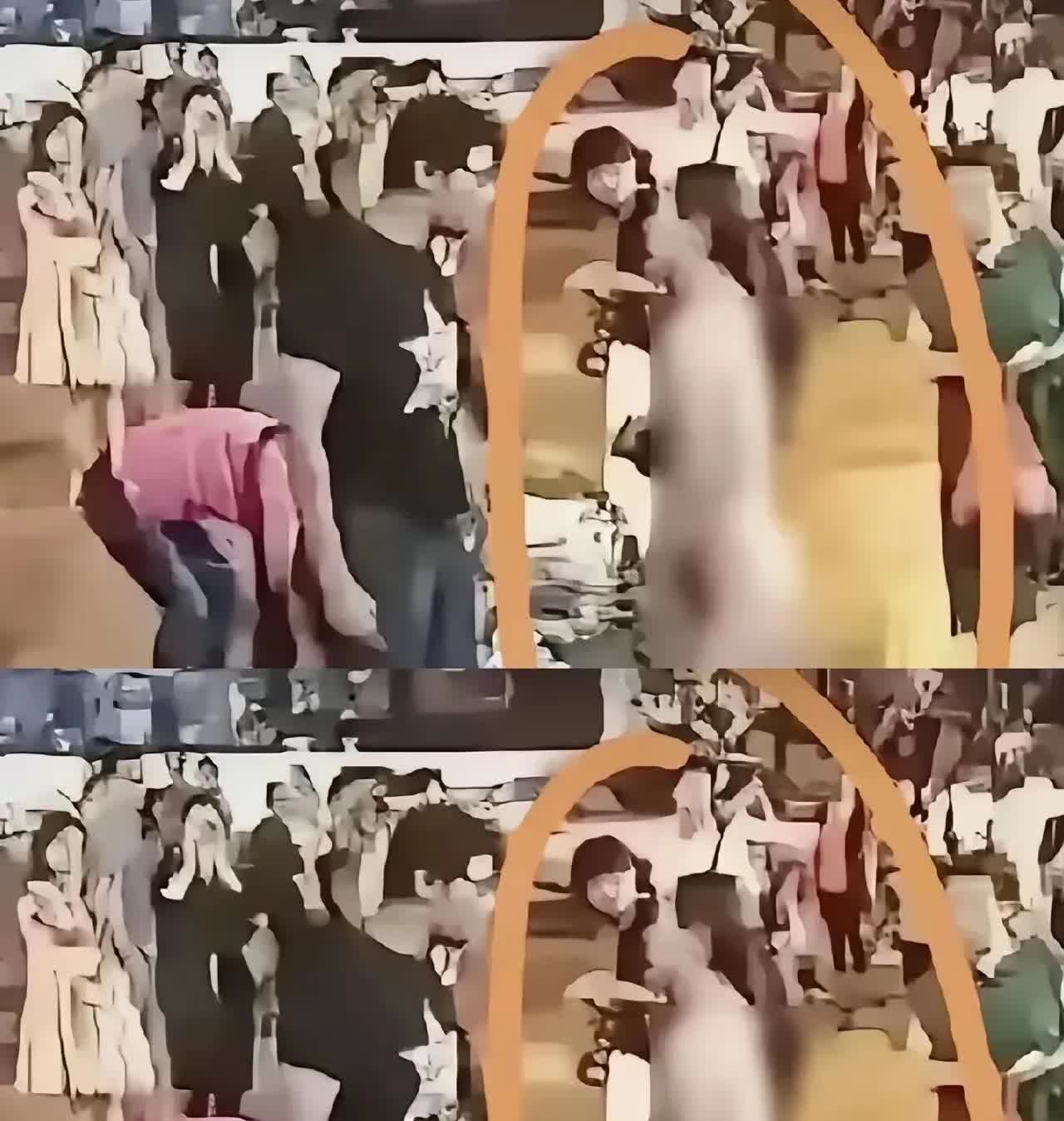 一女子因丈夫出轨在大街上当众脱光了全身衣服撕心裂肺地喊着：“你如果和那个