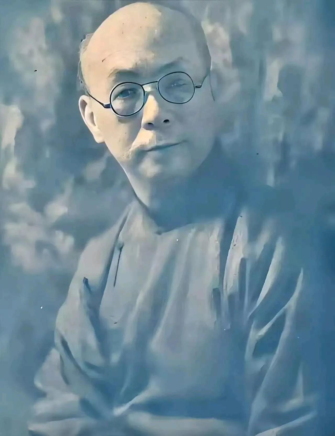 中国最大汉奸是谁？远比汪精卫更加可恨。若是无他，日本连中国大门都进不了。此人