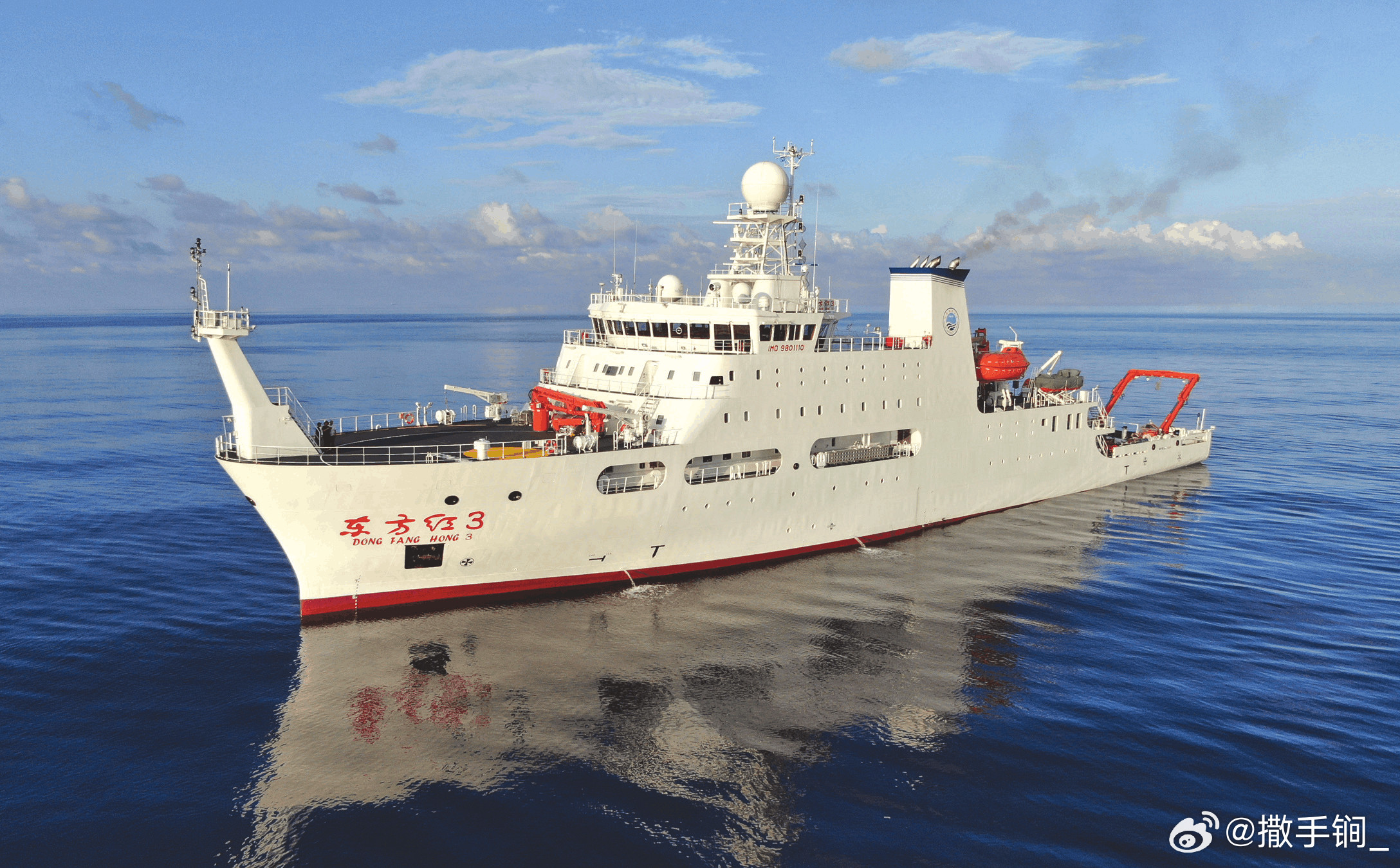 路透称中国正在太平洋、印度洋和北冰洋进行大规模的水下测绘和监测行动。海军专家表示