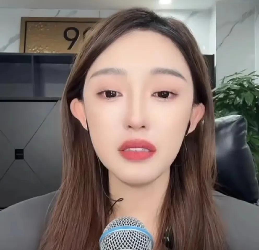 娜美喊话给我一点发育时间，除了刘二狗谁tm都不服！每次打榜