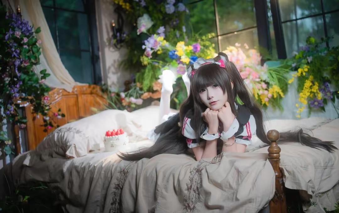 梦幻少女与花海共舞，唯美如画