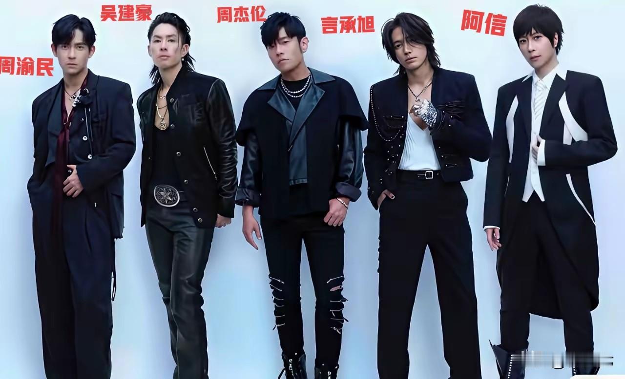 48岁的言承旭，脸部虽然没有当初的年轻了，但是隔着衣服都能感觉到他的身材还是相当