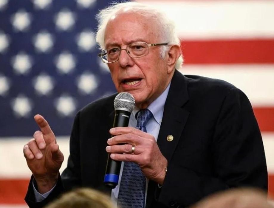美国民主党籍参议员伯尼·桑德斯今天（北京时间12月28日）发文写道：“自唐纳德·
