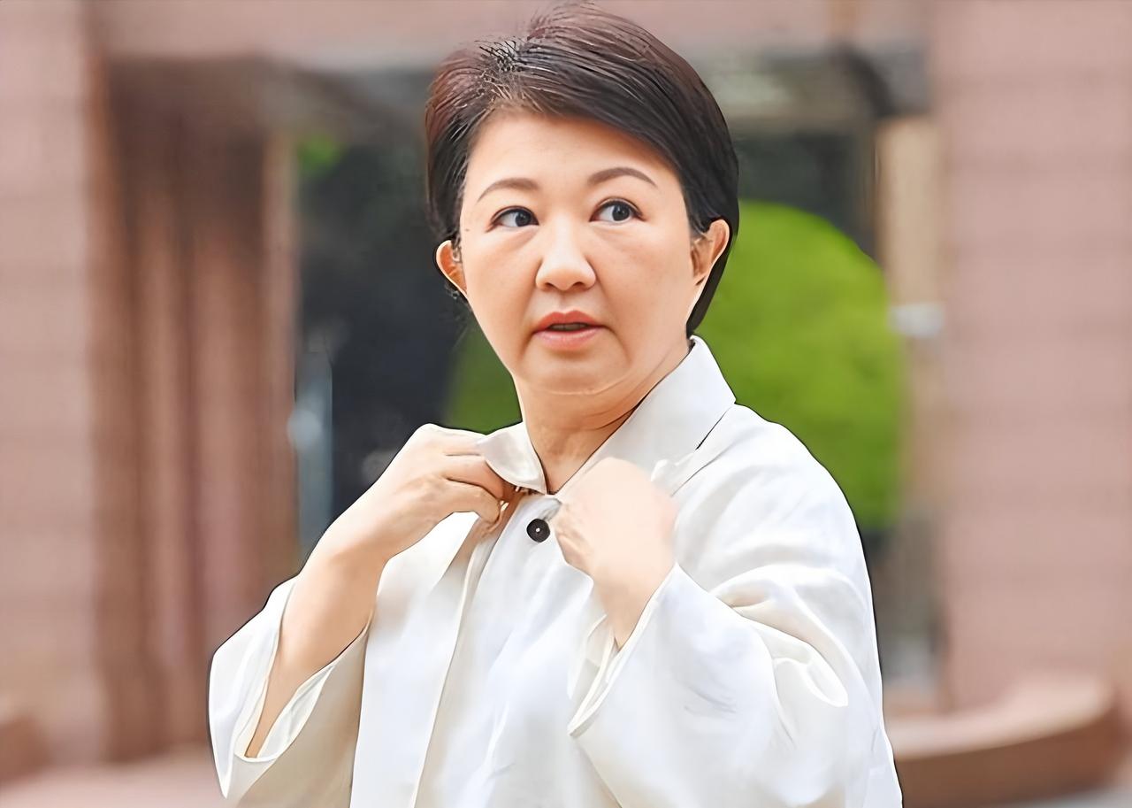 即将赴美，绿营这人一句话后，卢秀燕破防了，暴露出真面目日前，国民党内部，台