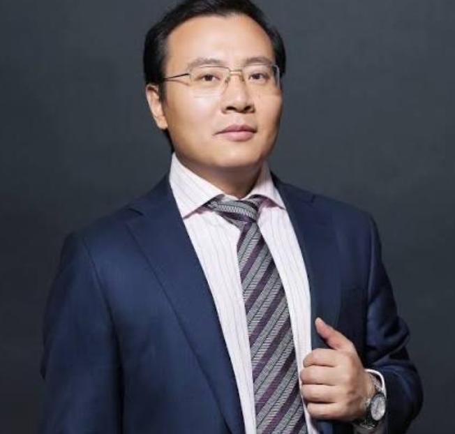 2017年冬，许家印发红头文件，1500万年薪请来任泽平。入职没几天，任泽平发现