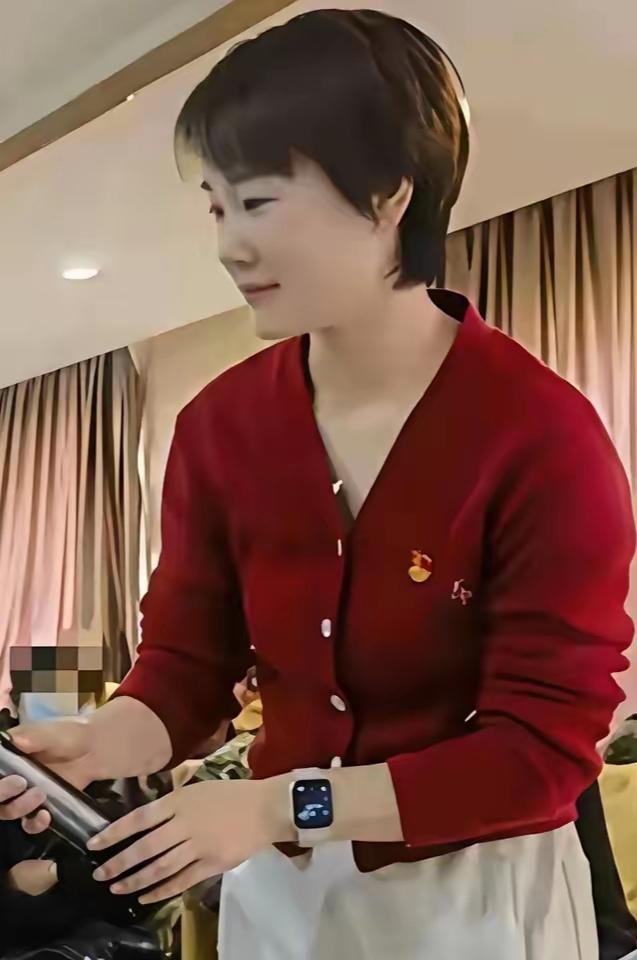 一张照片告诉你，祖医生为什么会出轨。随着祖医生原配彭女士的曝光，她妻子对丈夫的