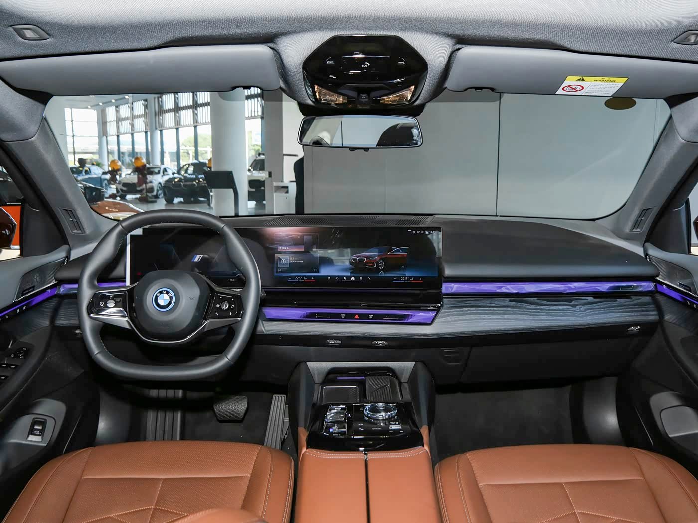 车市观察宝马i5这次增配完之后配置已经没的说了，就是价格，真的是一点诚意都没有