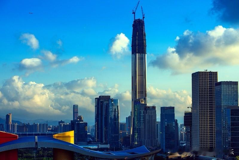 深圳市统计局表示，2025年深圳经济顶住多重压力，保持稳中有进发展态势，高质量发