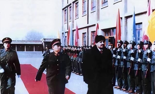 1987年，沙特来中国买导弹，中方代表试探性伸出一根手指，意思是“一千万美元”，