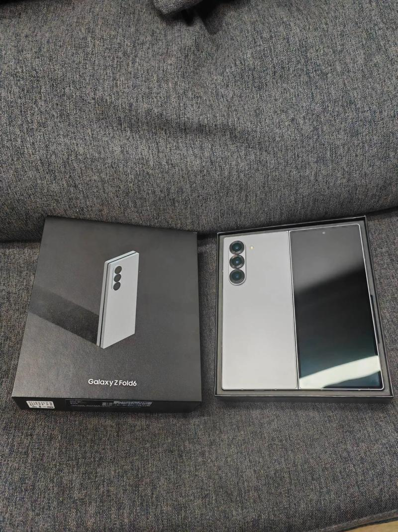 三星折叠屏彻底凉了！全球第一宝座丢了，中国市场仅剩4.3%份额谁能想到曾